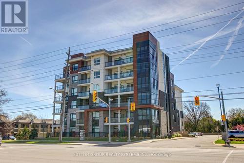 402 - 340 Plains Road E, Burlington, ON - Outdoor With Balcony