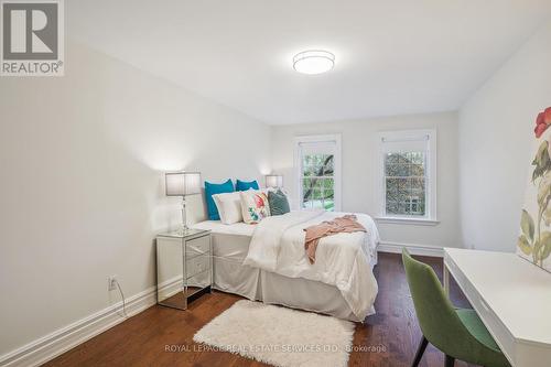 1377 Greeneagle Drive, Oakville, ON - Indoor Photo Showing Bedroom