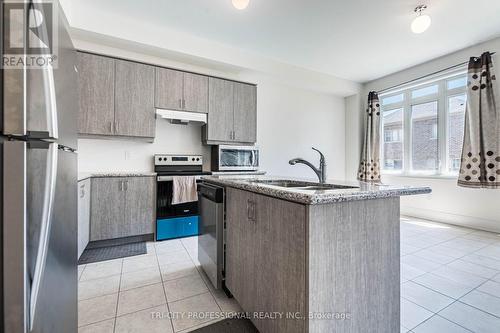 42 Phyllis Drive, Caledon, ON - Indoor Photo Showing Kitchen