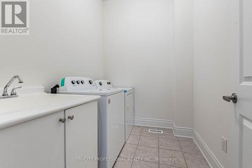 42 Phyllis Drive, Caledon, ON - Indoor Photo Showing Laundry Room