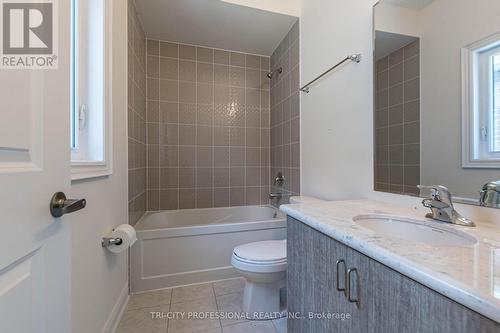 42 Phyllis Drive, Caledon, ON - Indoor Photo Showing Bathroom