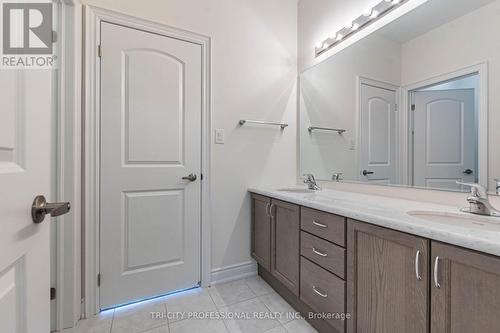 42 Phyllis Drive, Caledon, ON - Indoor Photo Showing Bathroom