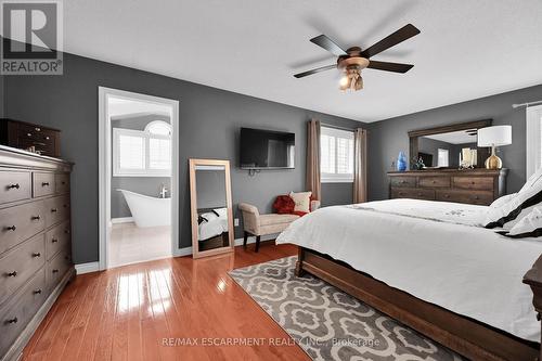 52 Hepburn Crescent, Hamilton, ON - Indoor Photo Showing Bedroom