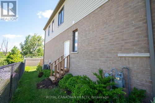 #1 - 166 Deerpath Drive, Guelph, ON - Outdoor With Exterior