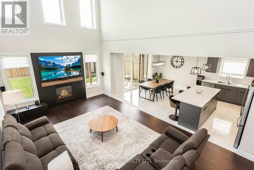 23 Tindall Crescent, East Luther Grand Valley, ON - Indoor Photo Showing Living Room