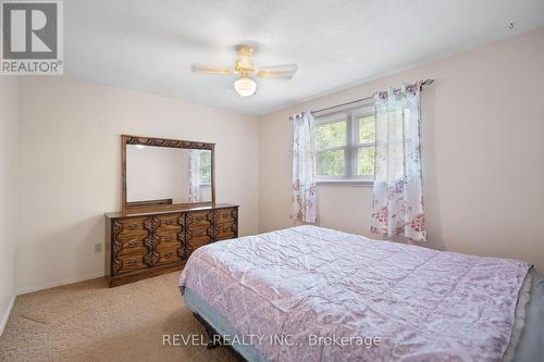 88 Manley Crescent, St. Catharines, ON - Indoor Photo Showing Bedroom