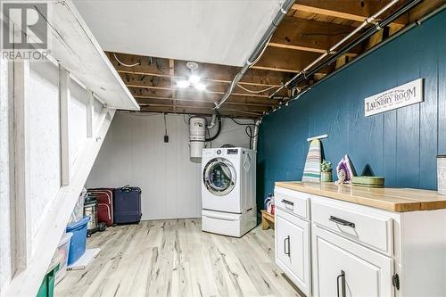 474 Second Avenue, Espanola, ON - Indoor Photo Showing Laundry Room
