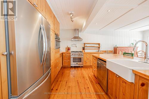 865 Adams Road, Innisfil, ON - Indoor Photo Showing Kitchen With Stainless Steel Kitchen