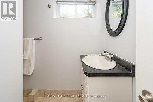 447 William Street, Midland, ON - Indoor Photo Showing Bathroom