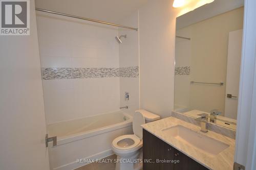 4104 - 510 Curran Place, Mississauga, ON - Indoor Photo Showing Bathroom