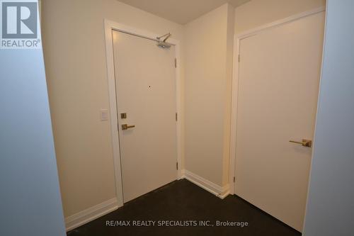 4104 - 510 Curran Place, Mississauga, ON - Indoor Photo Showing Other Room