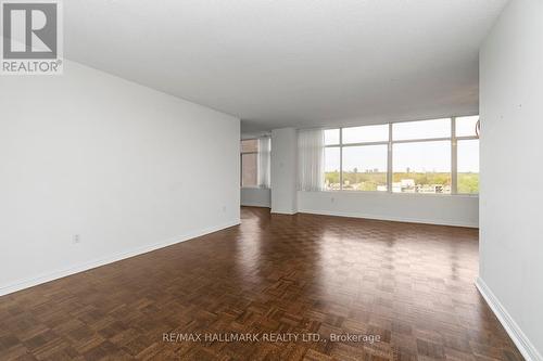 902 - 900 Yonge Street, Toronto, ON - Indoor Photo Showing Other Room