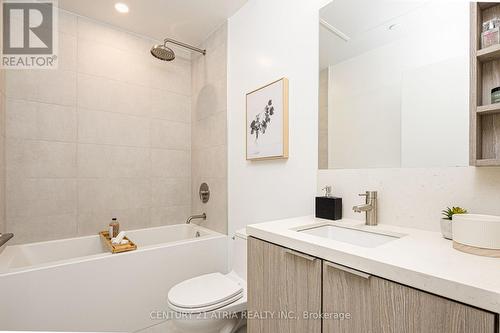 820 - 2020 Bathurst Street, Toronto, ON - Indoor Photo Showing Bathroom