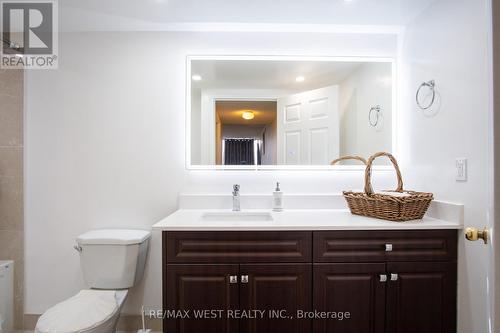 912 - 4725 Sheppard Avenue E, Toronto, ON - Indoor Photo Showing Bathroom