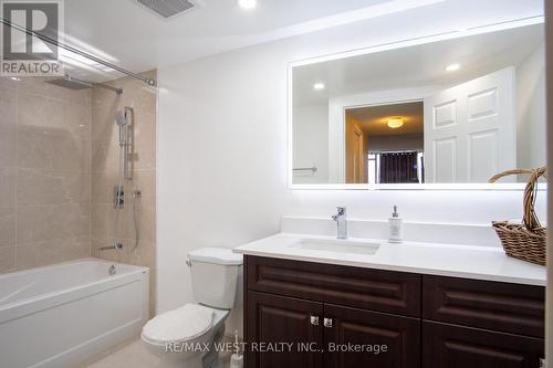 912 - 4725 Sheppard Avenue E, Toronto, ON - Indoor Photo Showing Bathroom