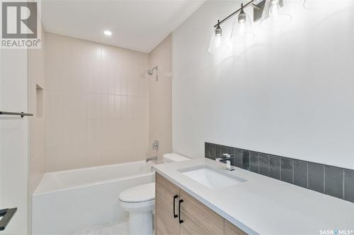 115 Woolf Bend, Saskatoon, SK - Indoor Photo Showing Bathroom