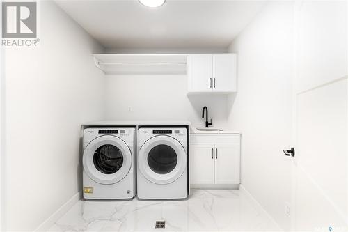 115 Woolf Bend, Saskatoon, SK - Indoor Photo Showing Laundry Room