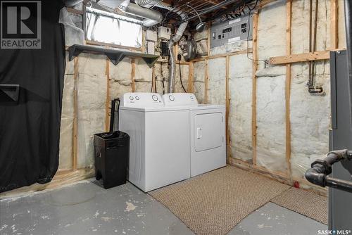 2835 Pasqua Street, Regina, SK - Indoor Photo Showing Laundry Room