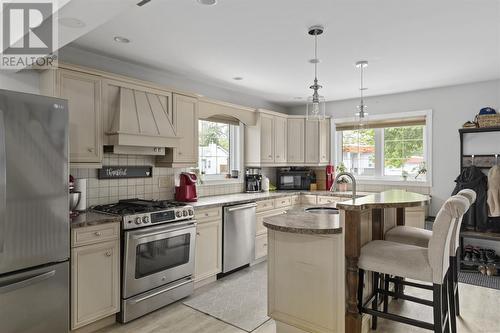 46 Riverview Ave, Sault Ste. Marie, ON - Indoor Photo Showing Kitchen