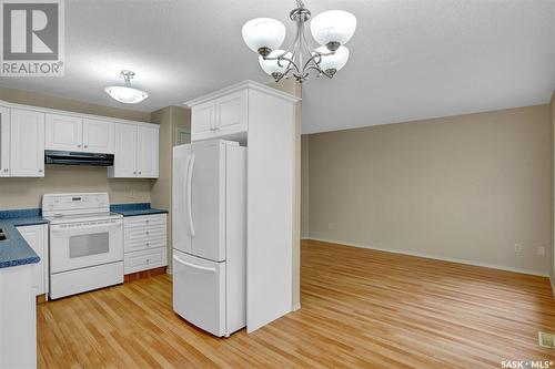 4918 Marigold Drive, Regina, SK - Indoor Photo Showing Kitchen