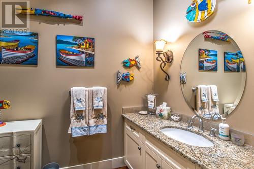 304 Cordon Place, Vernon, BC - Indoor Photo Showing Bathroom