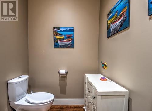 304 Cordon Place, Vernon, BC - Indoor Photo Showing Bathroom