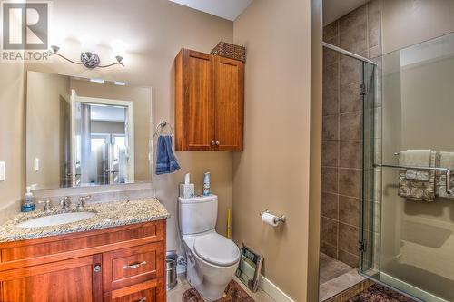 304 Cordon Place, Vernon, BC - Indoor Photo Showing Bathroom