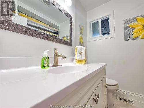 39 Chippewa Drive, Chatham, ON - Indoor Photo Showing Bathroom