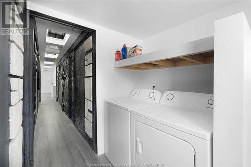 390 Hyde Street, Windsor, ON - Indoor Photo Showing Laundry Room