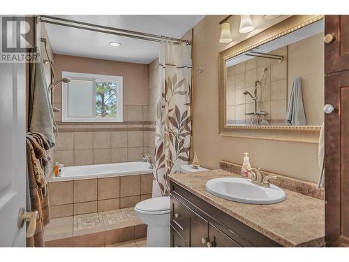 2130 Peters Road, West Kelowna, BC - Indoor Photo Showing Bathroom