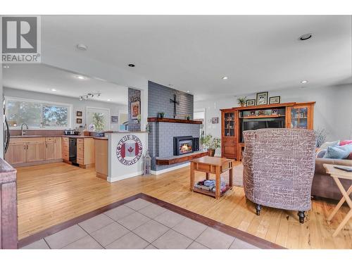 2130 Peters Road, West Kelowna, BC - Indoor Photo Showing Living Room With Fireplace