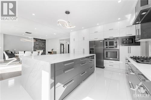 224 Roger Road, Ottawa, ON - Indoor Photo Showing Kitchen With Upgraded Kitchen