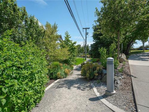 406-767 Tyee Rd, Victoria, BC - Outdoor