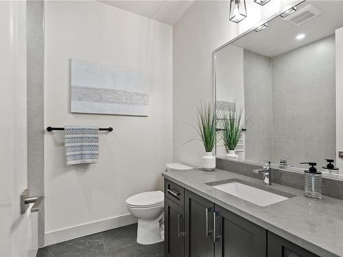 1530 Marble Pl, Langford, BC - Indoor Photo Showing Bathroom