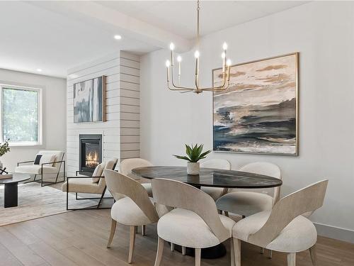 1530 Marble Pl, Langford, BC - Indoor Photo Showing Living Room With Fireplace