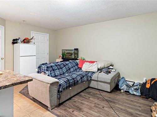 1394/1396 Graham Cres, Nanaimo, BC - Indoor