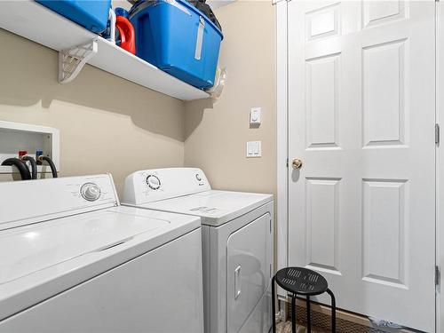 1394/1396 Graham Cres, Nanaimo, BC - Indoor Photo Showing Laundry Room