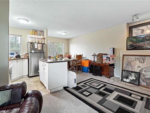 1394/1396 Graham Cres, Nanaimo, BC - Indoor Photo Showing Kitchen