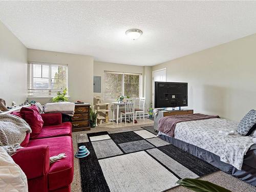 1394/1396 Graham Cres, Nanaimo, BC - Indoor Photo Showing Bedroom