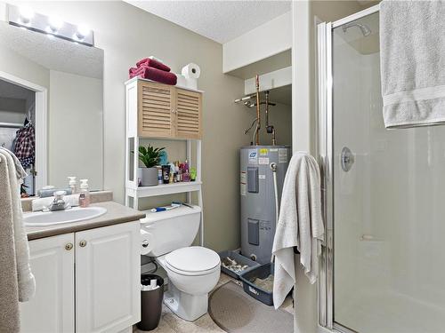 1394/1396 Graham Cres, Nanaimo, BC - Indoor Photo Showing Bathroom