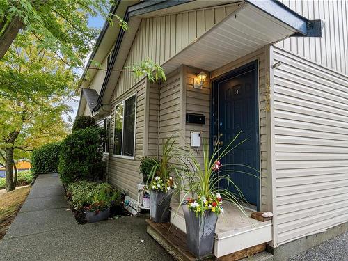 1394/1396 Graham Cres, Nanaimo, BC - Outdoor