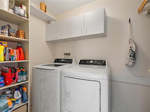 2175-2600 Ferguson Rd, Central Saanich, BC - Indoor Photo Showing Bathroom