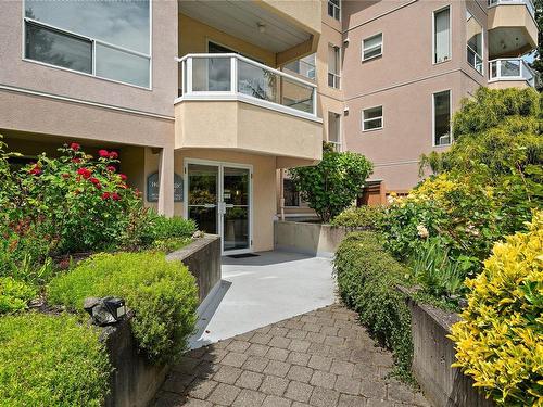 2175-2600 Ferguson Rd, Central Saanich, BC - Outdoor