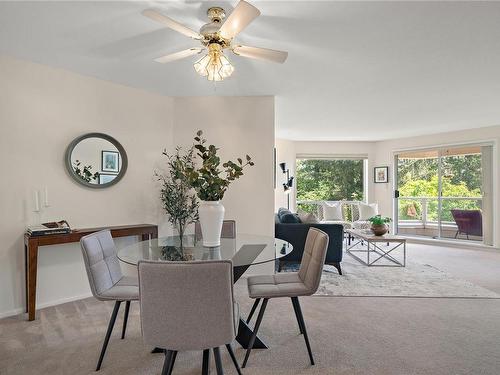 2175-2600 Ferguson Rd, Central Saanich, BC - Indoor Photo Showing Dining Room