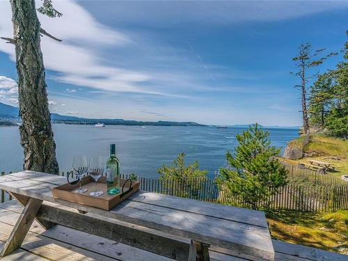 967 Canso Rd, Gabriola Island, BC 