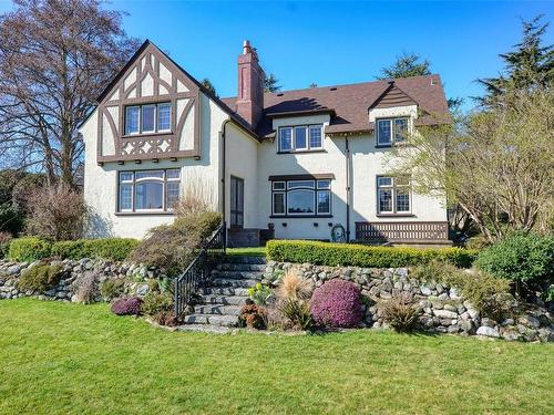 555 Newport Ave, Oak Bay, BC 