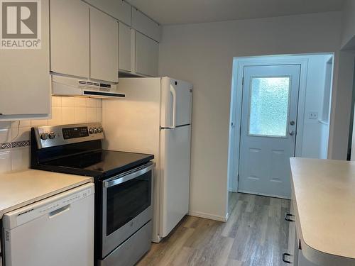 5319 44 Street, Fort Nelson, BC - Indoor Photo Showing Kitchen