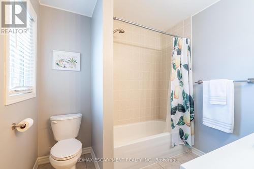 224 Emick Drive, Hamilton, ON - Indoor Photo Showing Bathroom