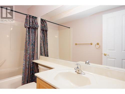 4074 Gellatly Road Unit# 233, West Kelowna, BC - Indoor Photo Showing Bathroom