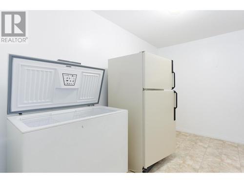 4074 Gellatly Road Unit# 233, West Kelowna, BC - Indoor Photo Showing Laundry Room